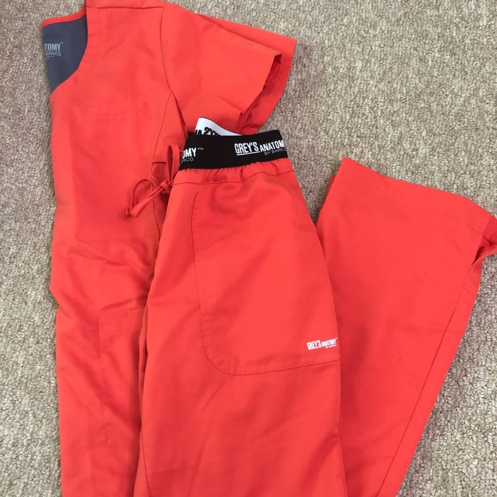 Greys Anatomy scrub set!